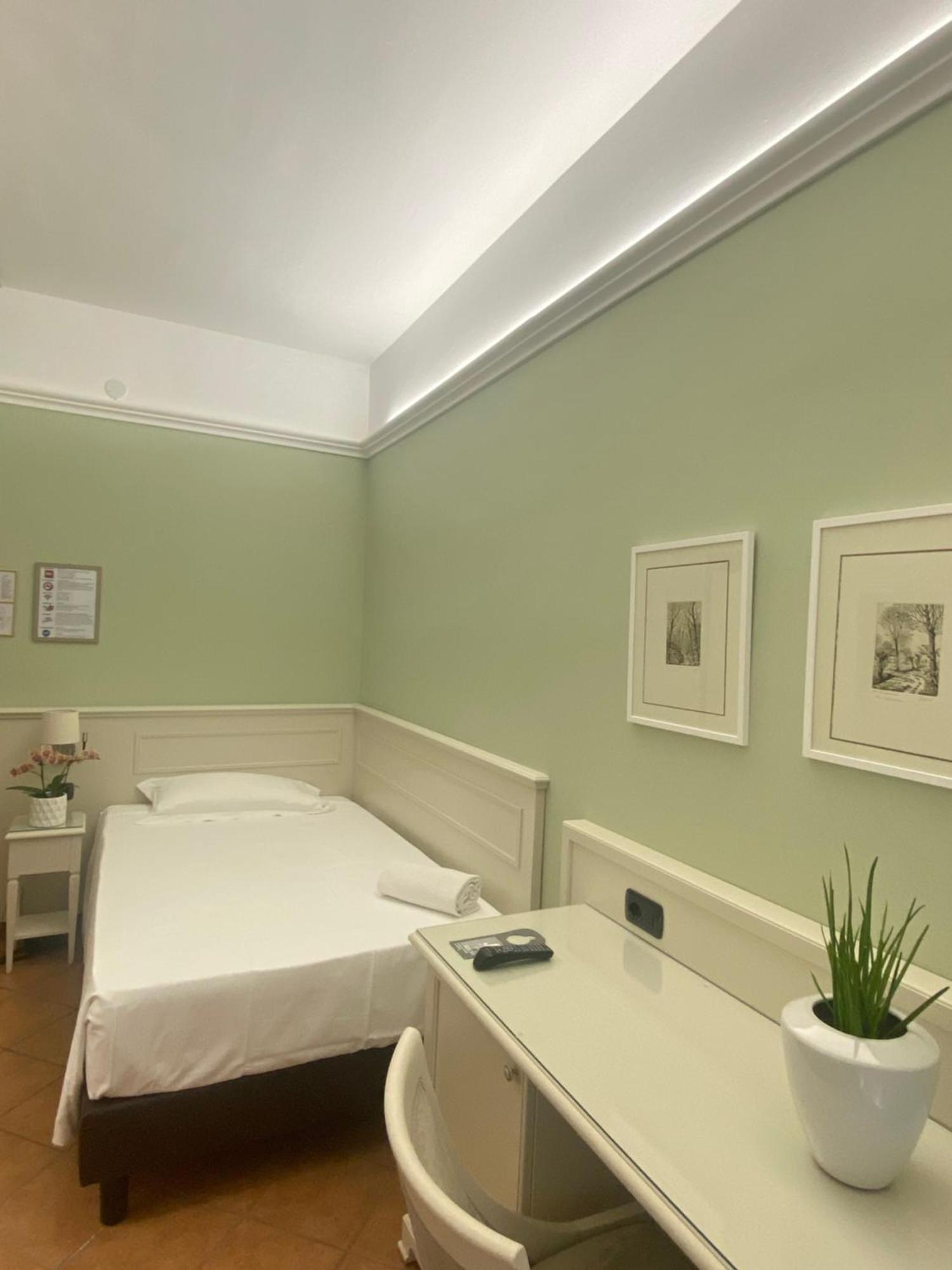 Hotel Aquila คาสเตลฟรานโก เอมิเลีย ภายนอก รูปภาพ