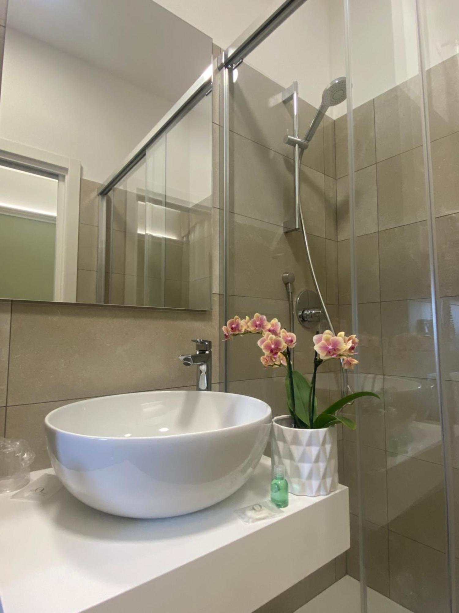 Hotel Aquila คาสเตลฟรานโก เอมิเลีย ภายนอก รูปภาพ